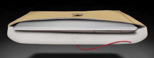 Otro sobre de manila para MacBook Air, esta vez de Timbuk2